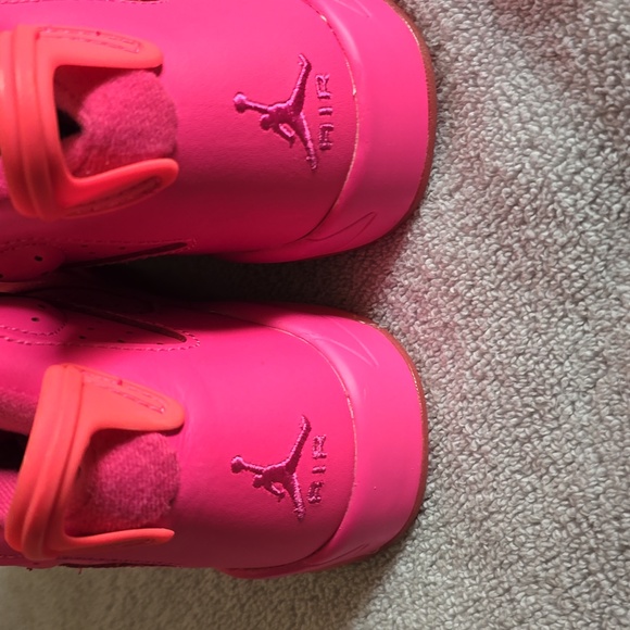 Jordan 6 Retro - Picture 2 of 5